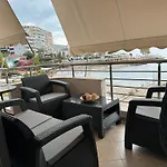 Leon Sea View Apartment