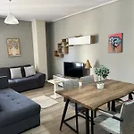 Leon Sea View Apartment